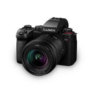 Panasonic Lumix S5Ii + S 20-60Mm F3.5-5.6 Milc 24.2 Mp Cmos image